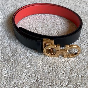 Slim Reversible Ferragamo belt in Black/orange
